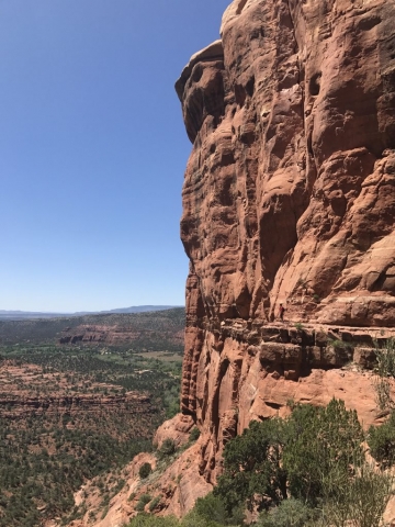 Views from the top of Cathedral Rock Trail. Sedona, AZ - 2017.04.28