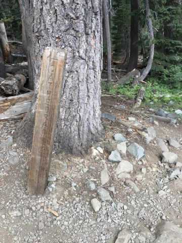 Sign post to Cathedral Lake (or Fallen Leaf Lake to the left) - Lake Tahoe 2017.08.22